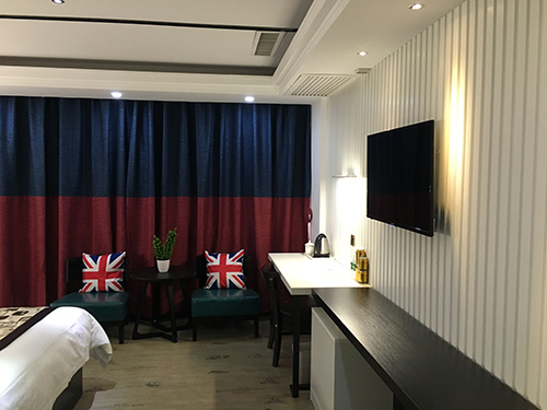 行李柜